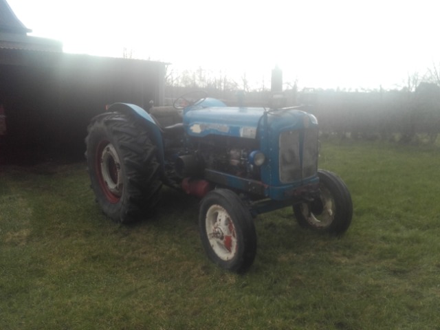 restauration fordson power major  - Page 2 100375