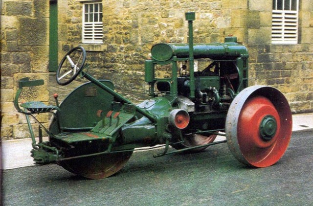 Wallace Glasgow tractor 20q9qc