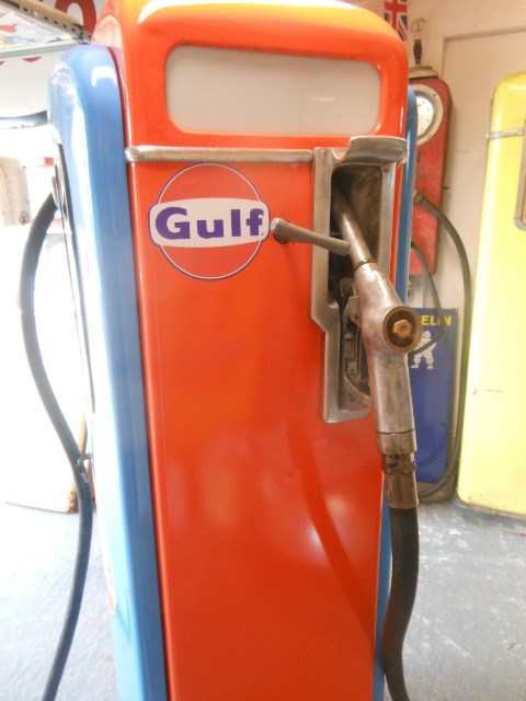 ancienne pompe à essence de 1956 198nsn